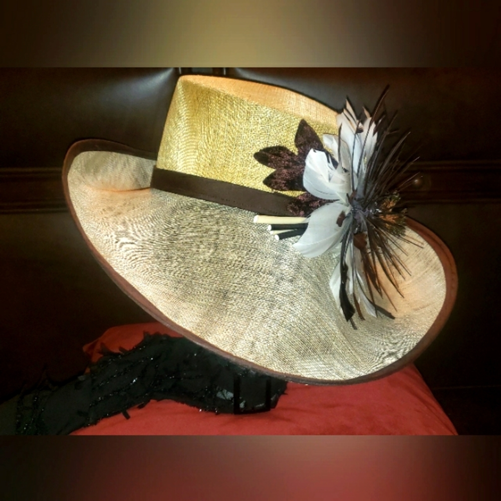 VINTAGE & TIMELESS PETER BETTLEY'S "Breakfastat Tiffany's" HAT